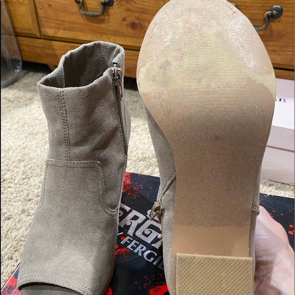 Nude booties. Fergalicious. - Picture 3 of 4